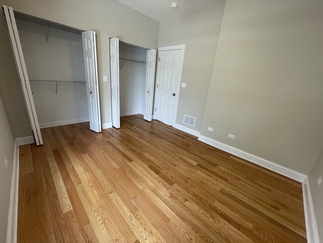 Building Photo - 4149 N Kimball Ave