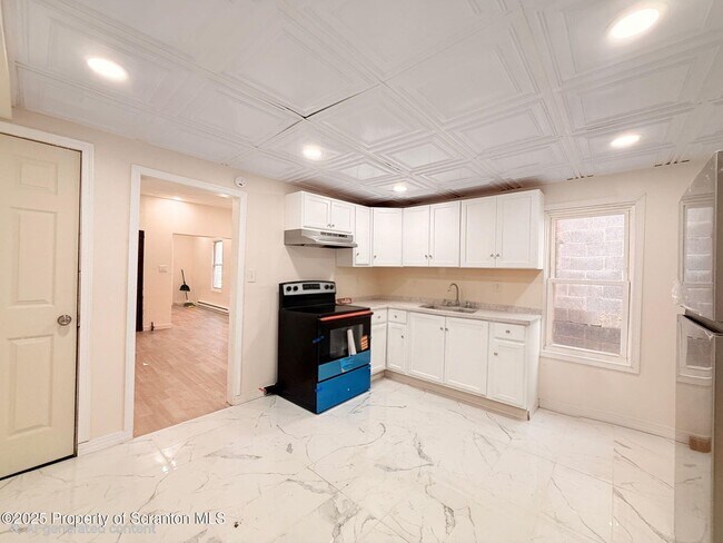 Foto del edificio - 212 Center Ave, Plymouth