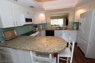 Building Photo - 4250 Lake Forest Dr