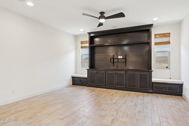 Building Photo - 5554 S Archer