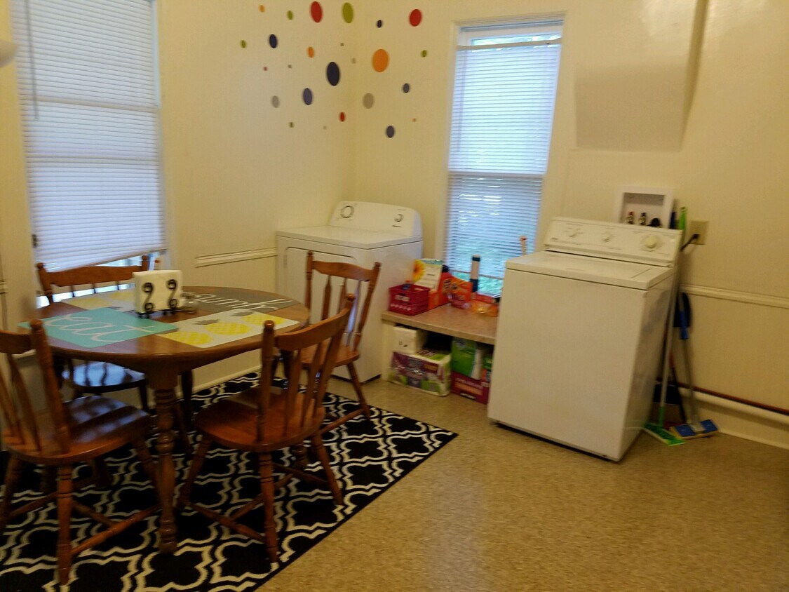 Foto del edificio - 610 Niagara St