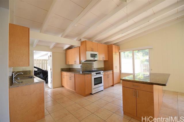 Building Photo - 637 Paopua Loop