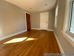 Building Photo - 429 Franklin St