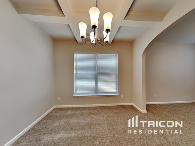 Building Photo - 1760 Long Acre Dr