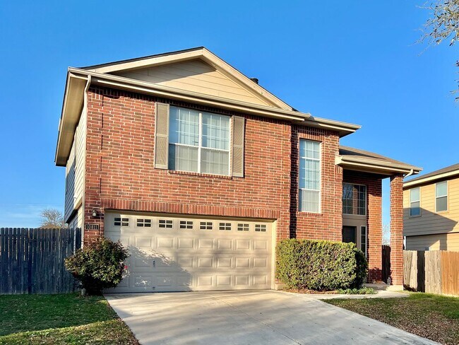 Foto del edificio - $1745 for 12 months or $1700 for 24 months