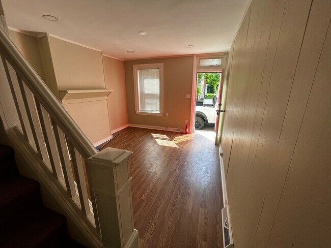 Foto del edificio - Renovated 2-Bedroom Home with Updated Kitchen & Backyard – Trenton NJ
