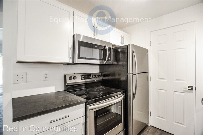 Building Photo - 25 Orchard Dr
