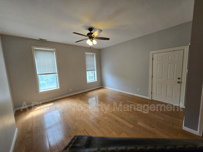 Foto del edificio - 3113 Magnolia Ave