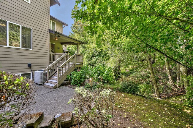 Building Photo - Mukilteo Townhome