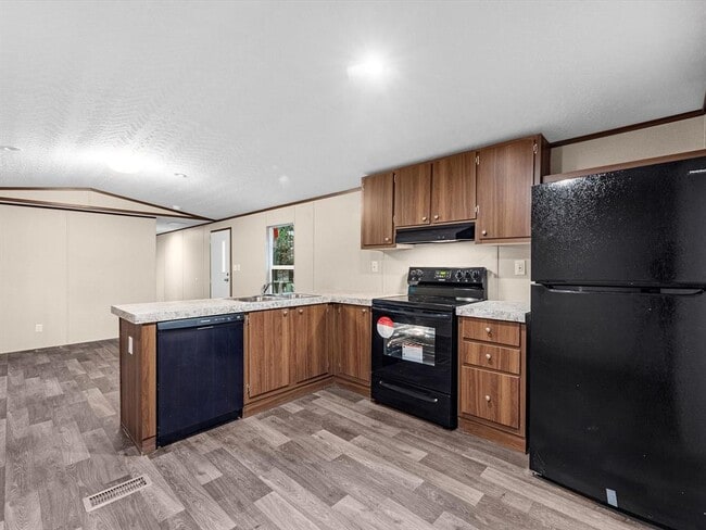 Building Photo - 8636 Yellow Poplar Ln