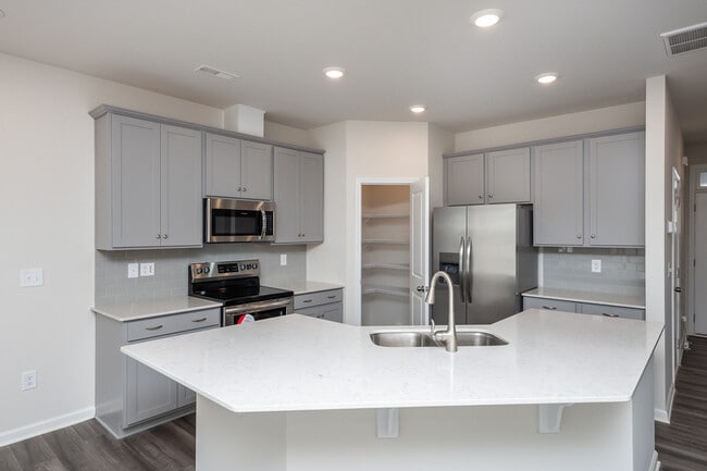 Building Photo - 315 E Compass Wy