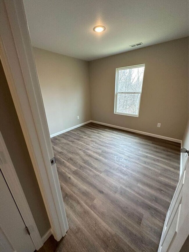 Foto del edificio - 2 Bedroom, 1 Bath apartment