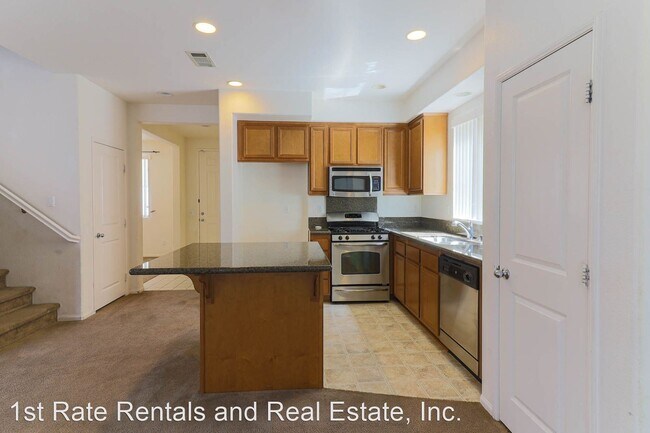 Building Photo - 3 br, 2.5 bath House - 22351 Yorke Rd