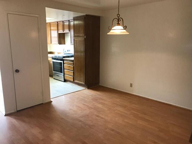 Dinning Room - 5339 Peck Rd