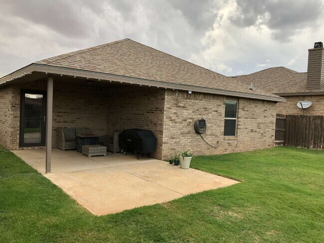 Foto del edificio - "Charming 3-Bed, 2-Bath Home on Valencia Ave – Perfect Lubbock Living!"