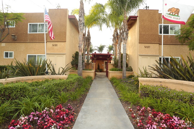 Villa Toscana Apartment Homes - Apartments in Westminster, CA ...