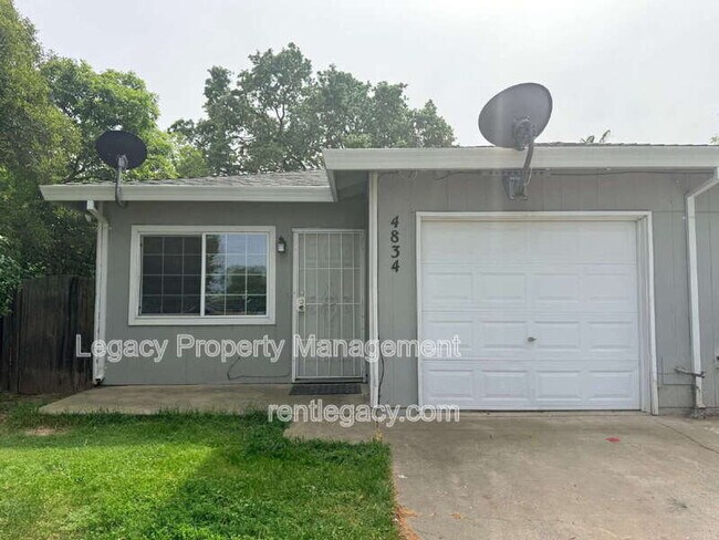 Photo - 4834 50th Ave Apartment