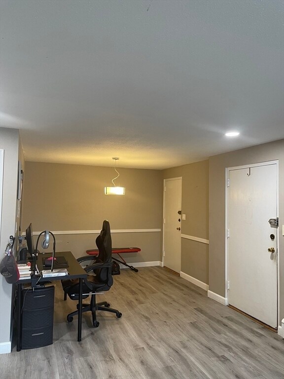 B5 Colonial Dr Unit 8, Andover, MA 01810 Room for Rent in Andover, MA