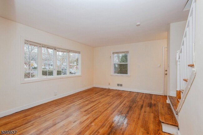 Building Photo - 41 Amboy Ave