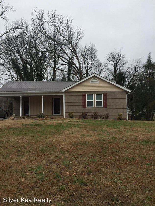 Foto principal - 3 br, 2 bath House - 728 Southern Parkway