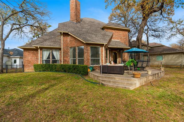 Foto del edificio - 5932 Riverbend Pl