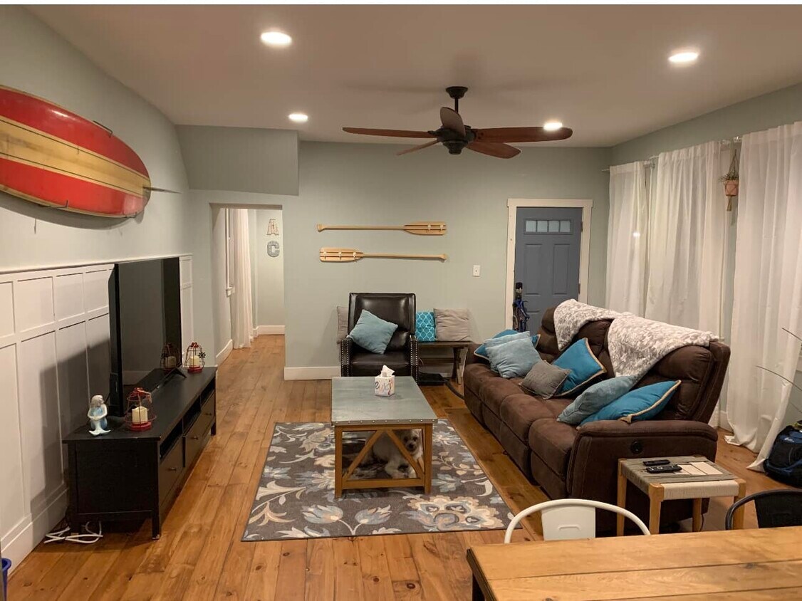 Foto principal - 123 Oriental Ave
