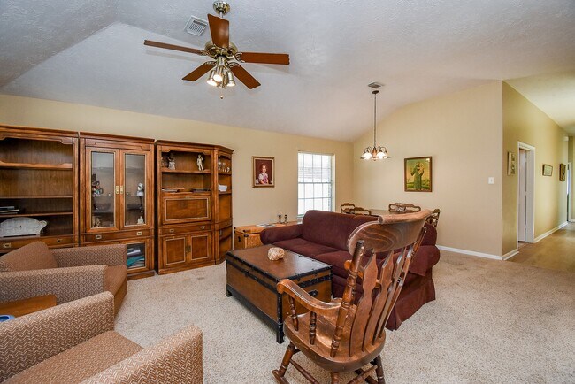 Foto del edificio - 14915 Willow Hearth Dr