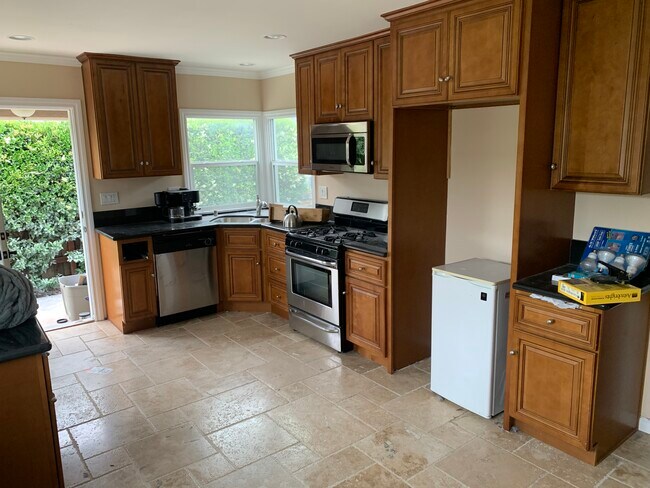 Foto del edificio - 5354 Fallbrook Ave