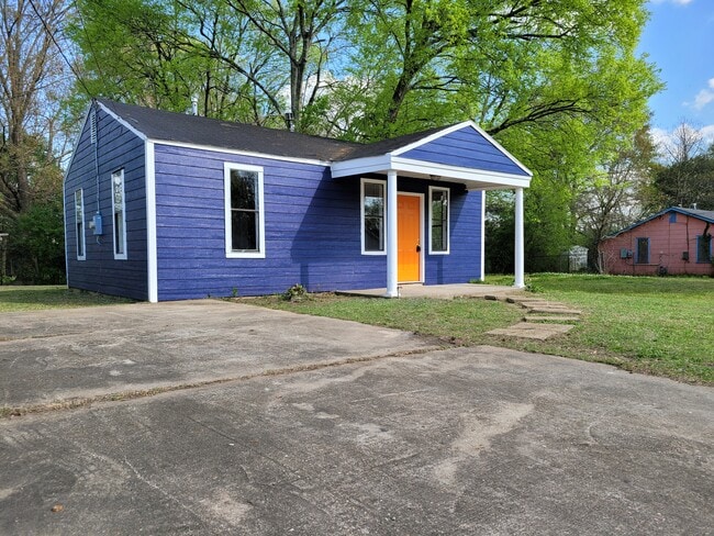 Outside of the home - 3307 Boone St