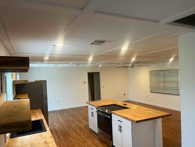 Foto del edificio - 1207 Garland Ave