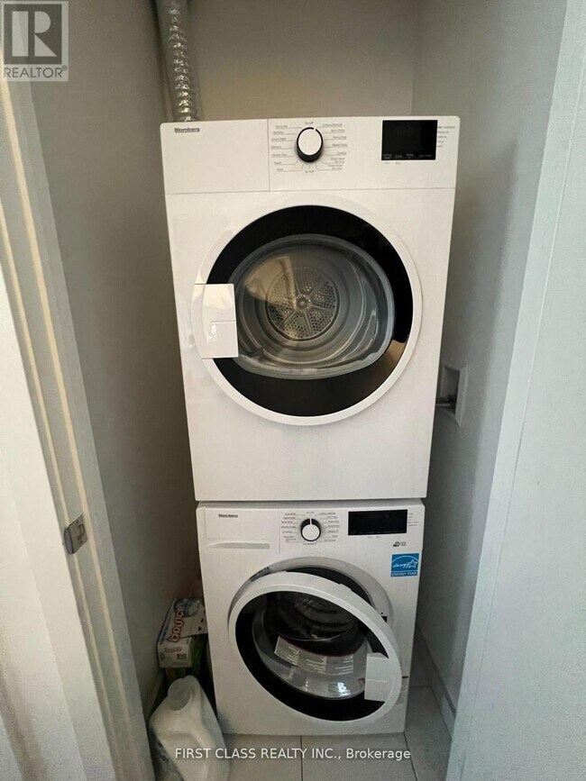 Photo du bâtiment - 278 Buchanan Dr