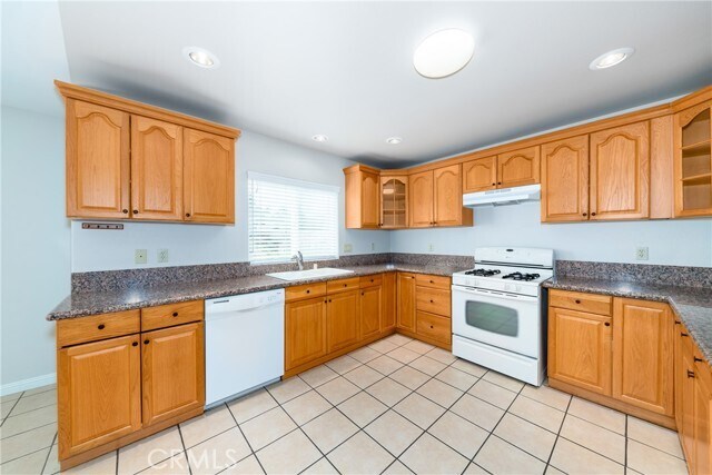 Building Photo - 16138 Canyon Ridge Dr