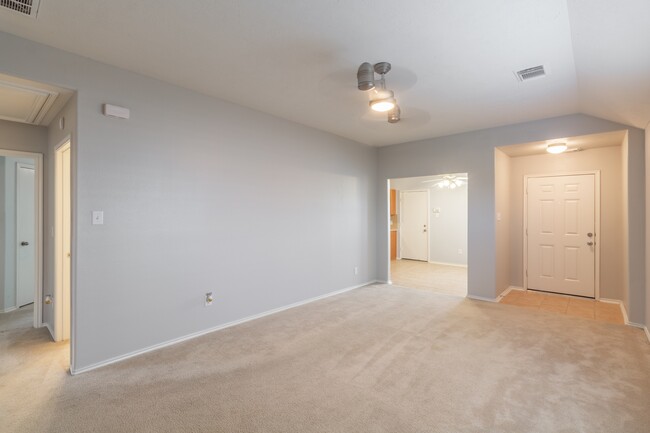 Foto del edificio - 13507 Misty Sands Ln