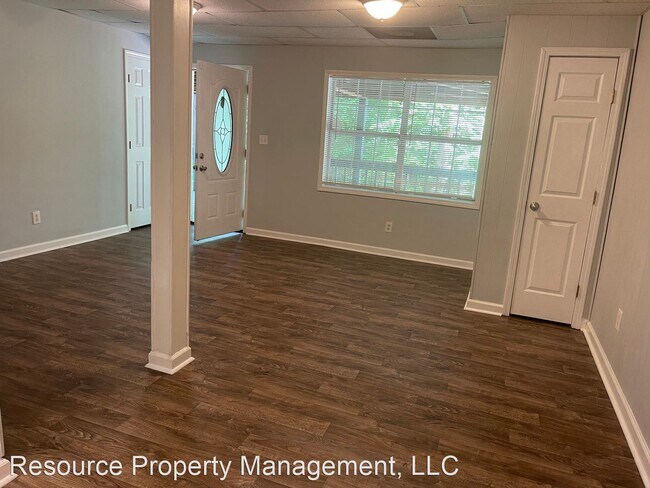 Building Photo - 2 br, 1 bath House - 3211 Country Lane