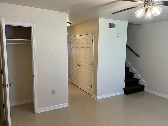 Building Photo - 316 Plantation Dr