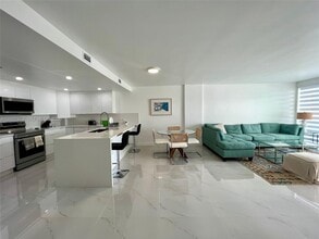 Building Photo - 155 Ocean Ln Dr