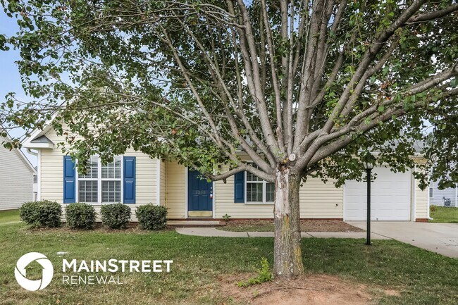 Building Photo - 3250 Trenchard Ln