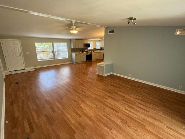 Building Photo - 4430 Manucy Rd