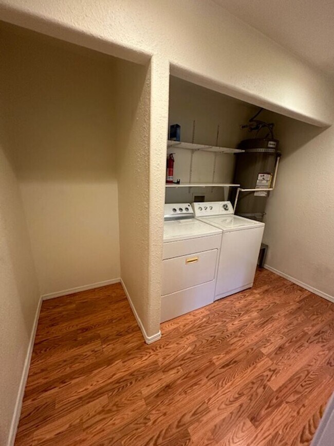 Foto del edificio - 303 Alder St