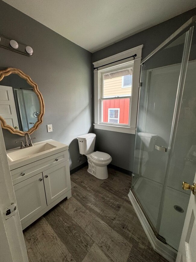 Building Photo - 811-813 Franklin Ave.