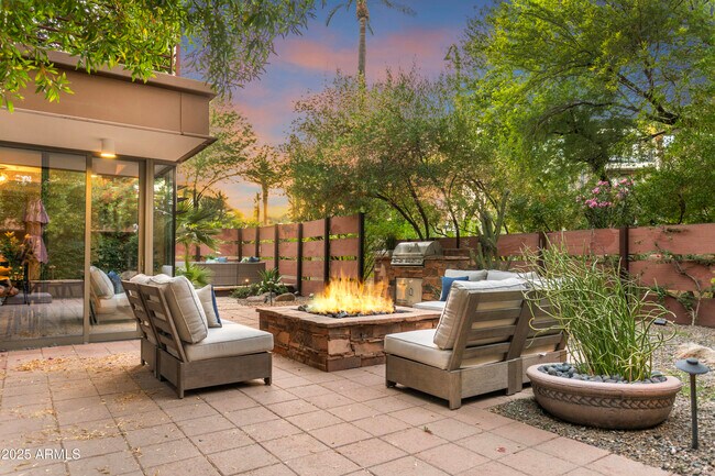 Foto del edificio - 7117 E Rancho Vista Dr