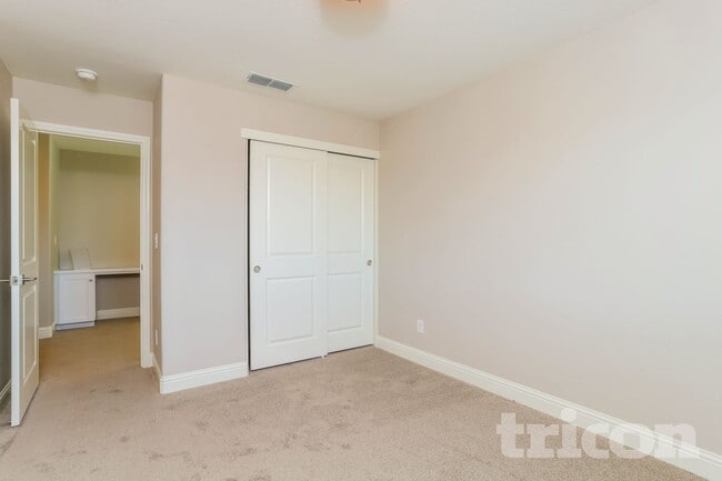 Interior Photo - Tricon Twelve Bridges