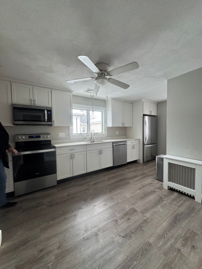 Foto del edificio - 100 Capen St