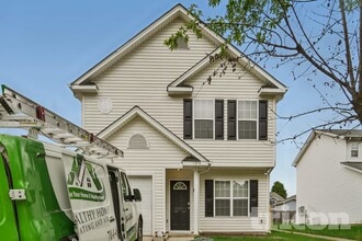 Building Photo - 1316 Crandon Dr