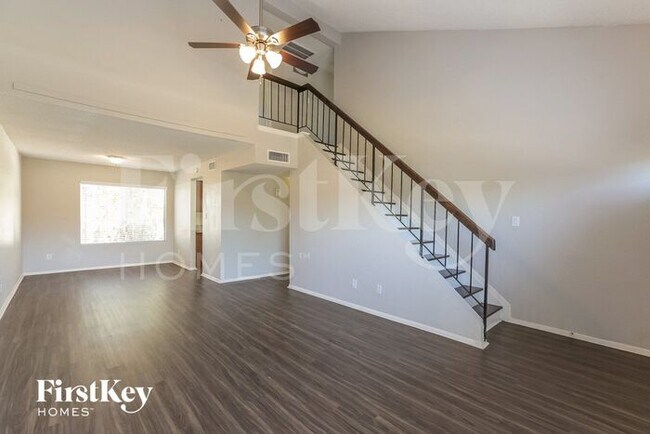 Foto del edificio - 4222 E Apollo Rd