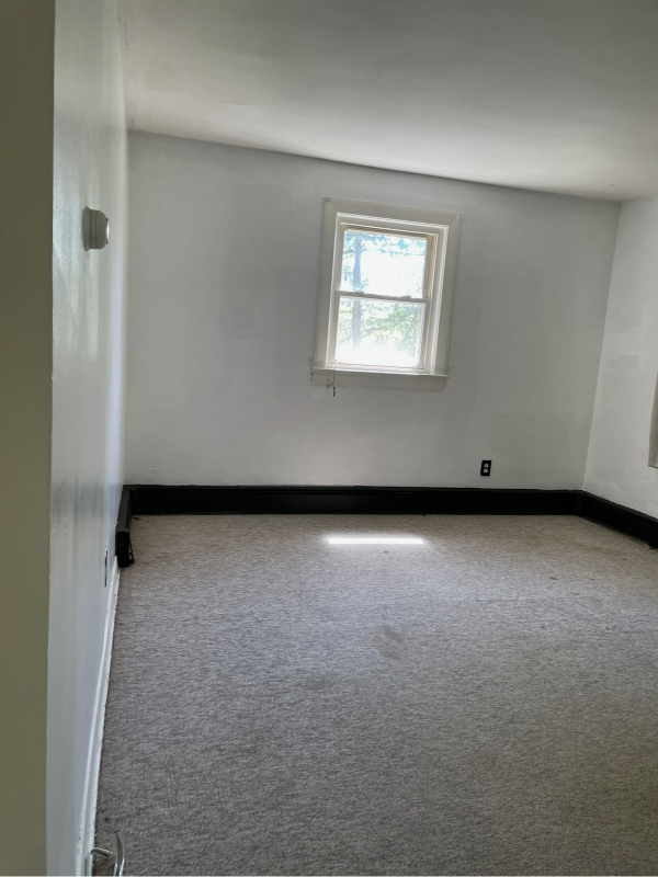 Building Photo - 446 Green Pond Rd
