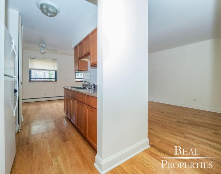 Foto principal - 1 bedroom in CHICAGO IL 60657