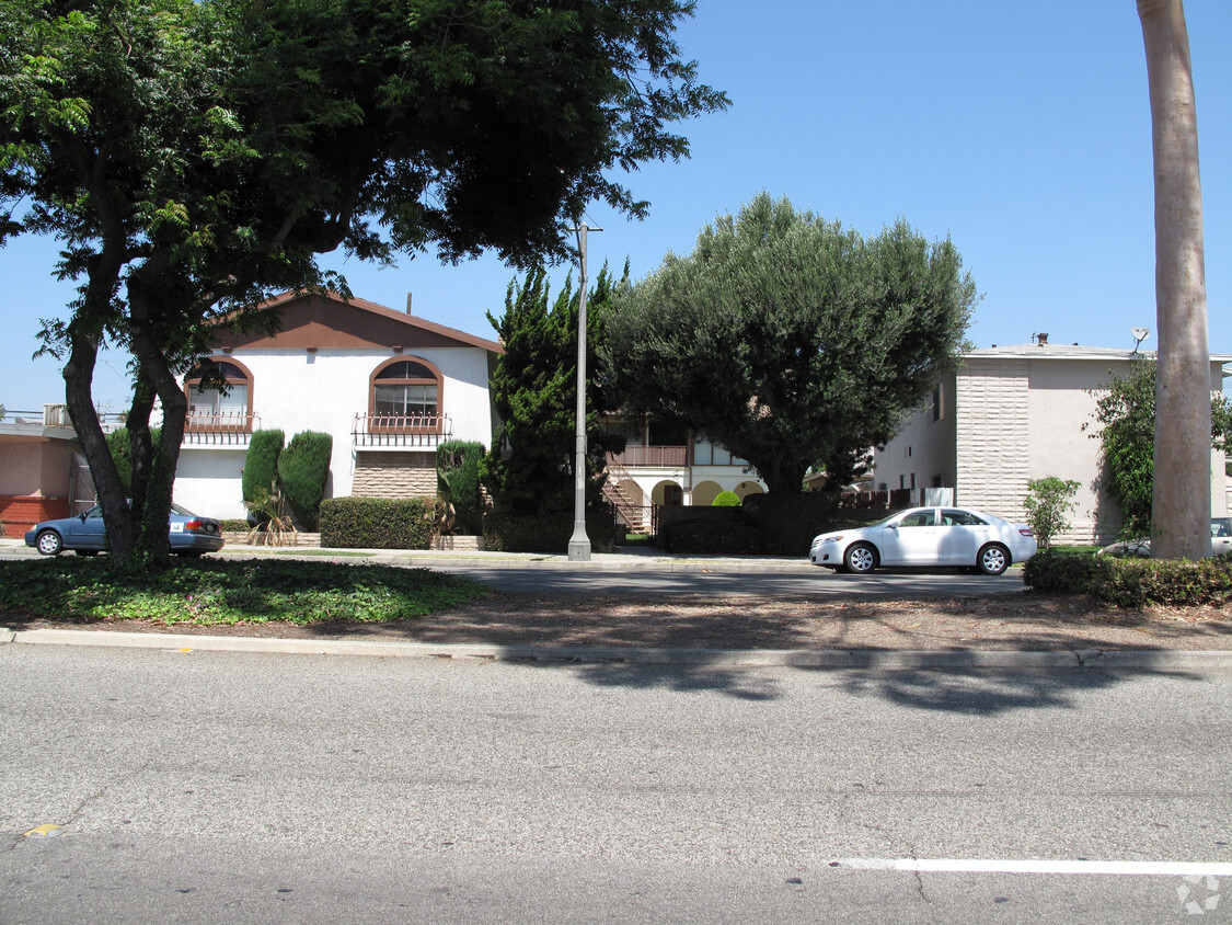 Building Photo - 245 E Artesia Blvd
