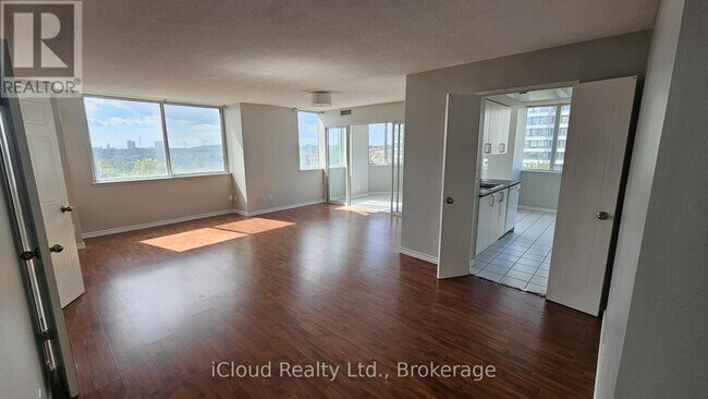 Building Photo - 80-680 Alton Towers Cir