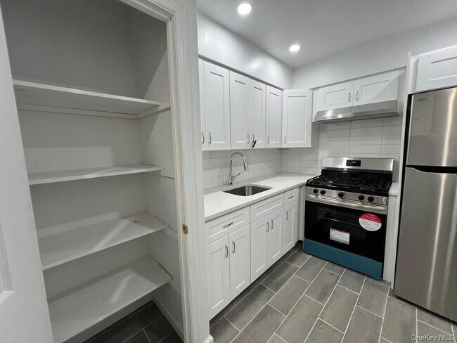 Foto del edificio - 48-32 59th St